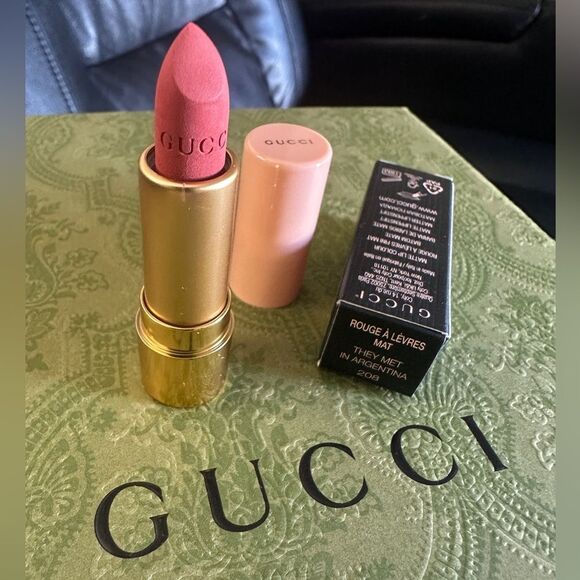 Gucci Rouge à Lèvres Mat Lipstick – They Met in Argentina (208) Brand Ne… - Picture 12 of 17